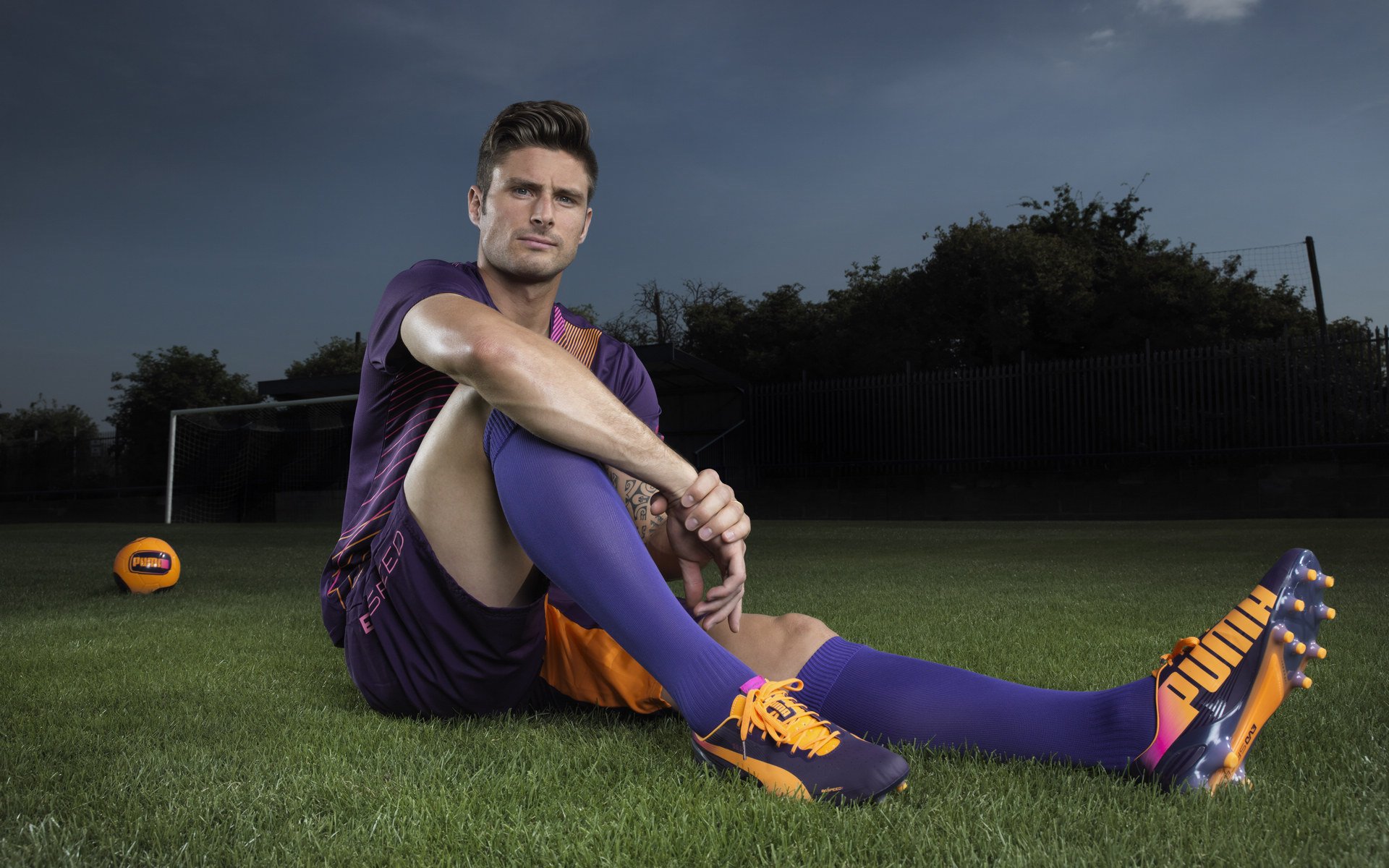 仰泳赛道荷兰强将稳定晋级，仰泳冠军的慢动作视频